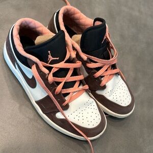 Nike Air Jordan Mocha Dunk Low